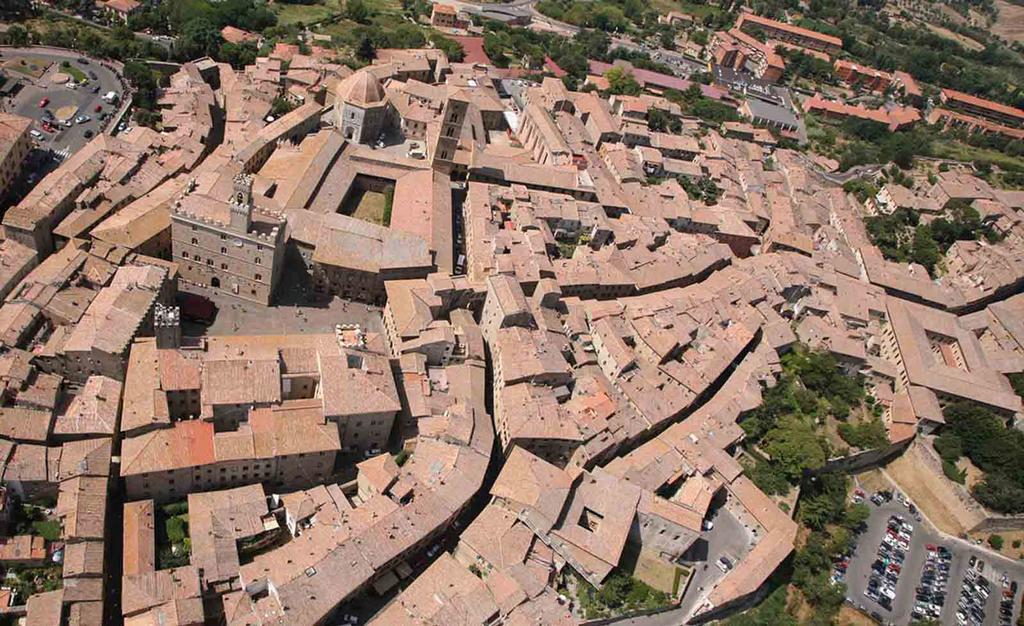 Suite Apartment Castello Volterra Bagian luar foto