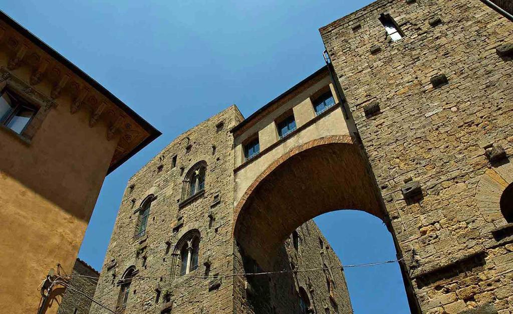 Suite Apartment Castello Volterra Bagian luar foto