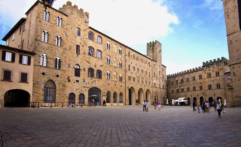 Suite Apartment Castello Volterra Bagian luar foto
